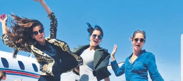 Uçak kaçırtan poz