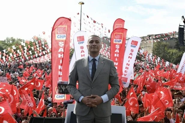 1695875853713.jpeg CHP kongrelerinde sular durulmuyor! Başkan neredeyse tüm sülalesini delege yaptı! İstifalar peş peşe geldi-3