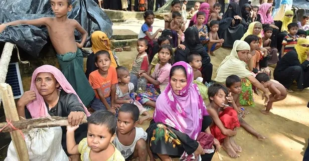 Arakan'da "soykırım": Müslüman köyleri yok ediliyor