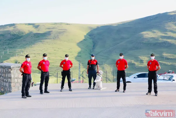 JAK timleri Ardahan Damal'da Atatürk siluetine selam durup bayrak açtı - 4