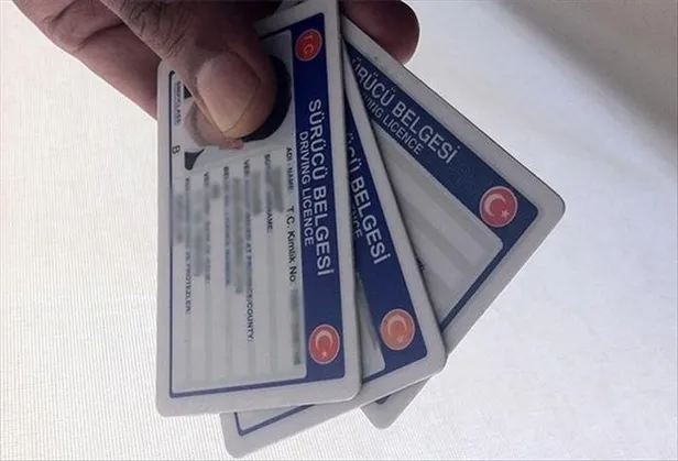 cezalar-ne-zaman-silinecek-ehliyet-affi-son-dakika-trafik-cezasi-puani-silindi-mi-ehliyet-affi-ne-zaman-cikaca-1674554130982.jpg EHLİYET AFFI SON DAKİKA! Cezalar ne zaman silinecek? Trafik cezası puanı silindi mi, ehliyet affı ne zaman çıkacak?-3