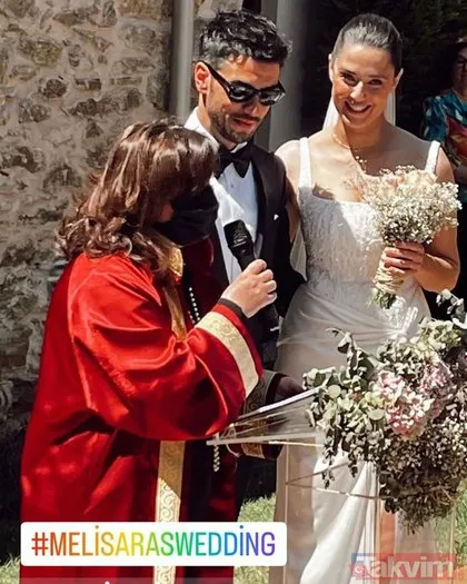 Melis Birkan ve Aras Aydın evlendi! Yırtmaçlı gelinliğiyle Ankara havası oynadığı anlar olay oldu! Sosyal medya ikiye bölündü