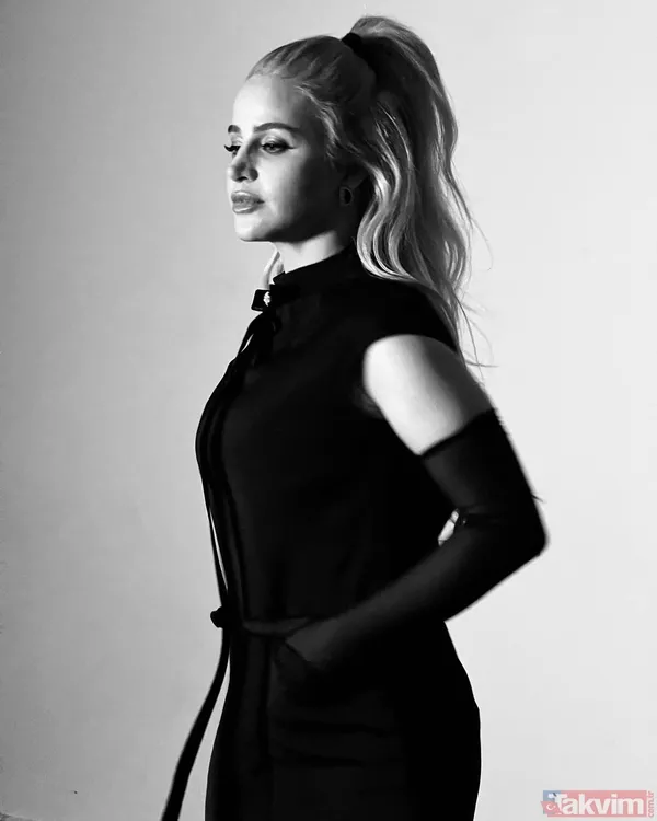 27 yıldır 56 kilo! 2 çocuk annesi Demet Şener “Asla diyet yapmıyorum” diyerek sırrını açıkladı! Bakın 45’lik Demet formunu neye borçlu... - 23