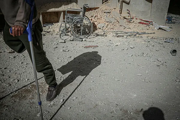 esed-rejiminin-halepte-hastaneyi-vurmasi-binlerce-suriyeli-sivili-magdur-etti-jenerator-odasi-acil-bolumu-dogumhane-ve-bircok-klinik-kullanilamaz-hale-1616441275625.jpg Esed'in Halep'te hastaneyi vurması binlerce Suriyeli sivili mağdur etti: Jeneratör odası, acil bölümü, doğumhane...-3