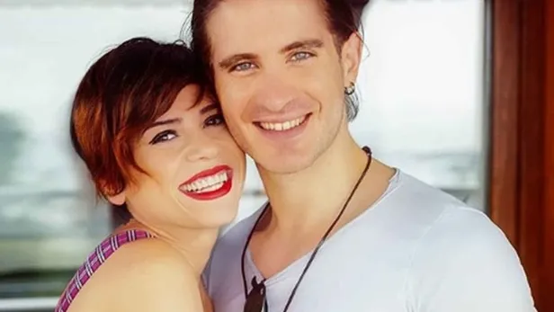 aydilge-kimdir-kac-yasinda-nereli-aydilge-evli-mi-esi-kim-cocugu-var-mi-aydilge-gercek-ismi-ne-1635838420058.jpg Aydilge kimdir, kaç yaşında, nereli? Aydilge evli mi, eşi kim, çocuğu var mı? Aydilge gerçek ismi ne?-2