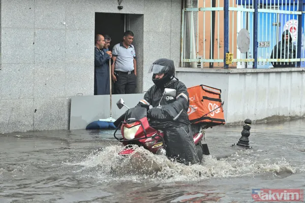 Ankara'da yağış sonrası sokaklar göle döndü! Vatandaşlar mağdur oldu iş yerlerini su bastı... - 10