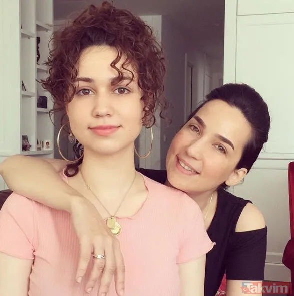 Kayahan ve eşi İpek Açar'ın kızları Aslı Gönül Açar büyüdü! Son hali şaşırttı - 14