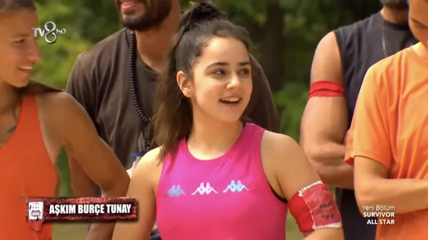 Survivor minicik güzeli Aşkım'ın boyundan büyük pozları yakıp geçiyor! Barış Murat Yağcı'ya küfür etmişti cesur pozları boy boy-3
