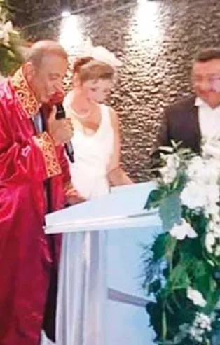 CHP'li Engin Altay evlendi