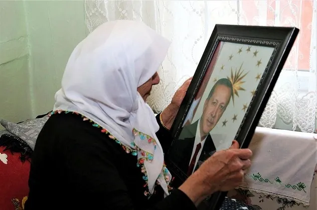 93 yaşındaki Aliye Saraç'ın Cumhurbaşkanı sevgisi: Kurban olduğum Allah'ım, ölmeden görüştürür inşallah