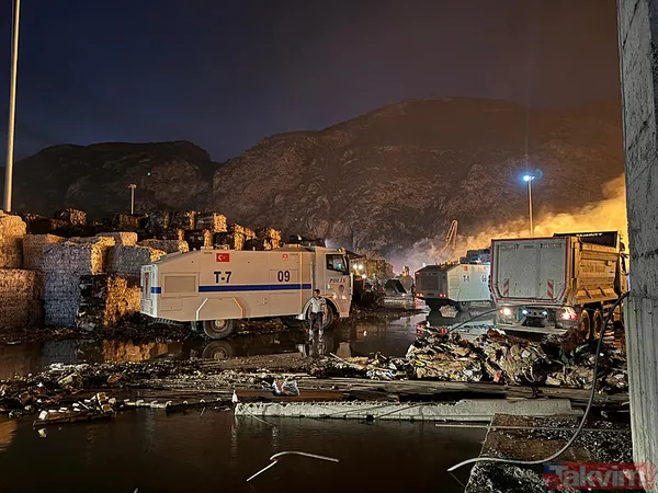 Aydın'da kağıt fabrikasındaki yangın yeniden kontrolden çıktı: Havadan ve karadan müdahale sürüyor - 20