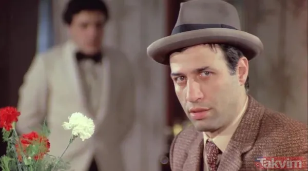 Kemal Sunal bakın ilk hangi filmle ünlü olmuş! Herkes farklı biliyordu! 22 yıl önce uçakta kalp krizi geçirerek ölmüştü! 'Benim sokağa atacak param yok' - 15