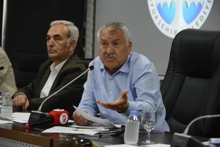 CHP’li Adana Büyükşehir Belediyesi’ne ’rüşvet’ operasyonu: Çok sayıda gözaltı var
