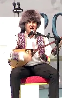 Malazgirt etkinliklerindeki 'dombra' performansı