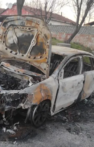 Küçükçekmece'de çalınan otomobil Sultangazi'de yanmış halde bulundu! Eski eş şüphesi