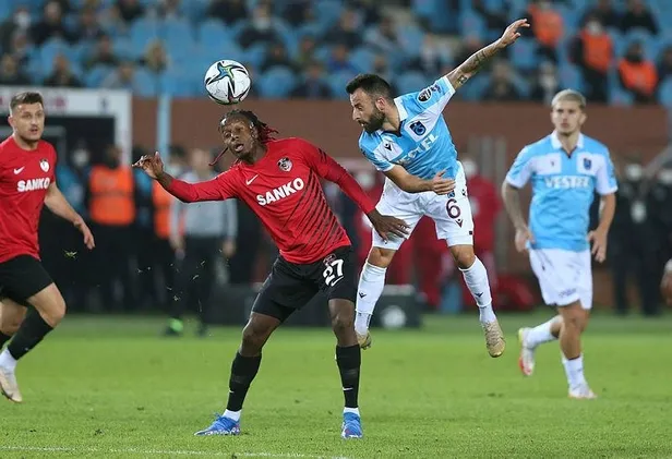 firtina-ligde-rakip-tanimiyor-trabzonspor-gaziantepi-yikti-gecti-1637616110587.jpeg Fırtına ligde rakip tanımıyor! Trabzonspor Gaziantep'i yıktı geçti-5