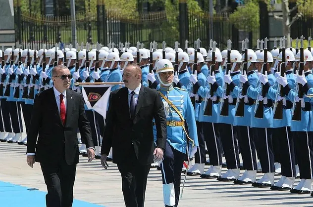 Fransız Le Monde yazarı: Erdoğan, Moskova ve Washington'dan korkmuyor