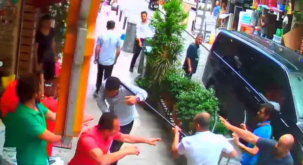 Şişli'de dehşet! Kendisini uyaran görevliyi defalarca bıçakladı-7