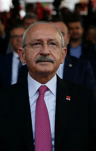 Kemal Kılıçdaroğlu yıllarca FETÖ'nün Adil Öksüz yalanıyla siyaset yapmış!
