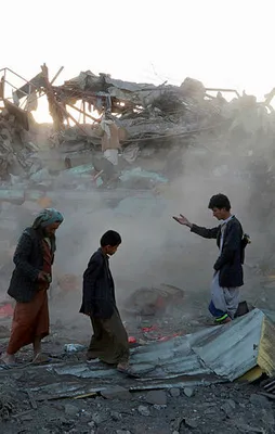 Yemen'de pazar yerine hava saldırısı!