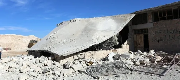 Kimyasal saldırıdan sonra yeniden bombalandı