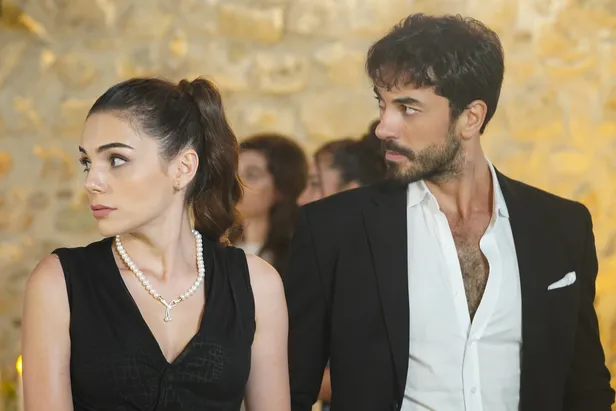 kalp-yarasi-5-bolum-canli-izle-atv-dizisi-kalp-yarasi-son-bolum-izle-1627925935113.jpg Kalp Yarası 5. bölüm canlı izle! ATV dizisi Kalp Yarası son bölüm izle-4
