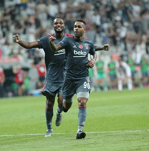 besiktas-tek-atti-3-aldi-besiktas-1-0-fatih-karagumruk-1630183828376.jpeg Beşiktaş tek attı 3 aldı! (Beşiktaş 1-0 Fatih Karagümrük)-6