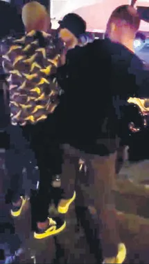 eski-besiktasli-manuel-fernandes-kirmizi-kartlik-eglence-bes-guzelle-yakalaninca-bakin-ne-yapti-1659301069624.jpg Eski Beşiktaşlı Manuel Fernandes kırmızı kartlık eğlence! Beş güzelle yakalanınca bakın ne yaptı-4