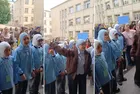 Azerbaycan'da 28 Şubat'ı hatırlatan başörtüsü yasağı! Öğrenciler ayakta: Okul kapısında polis engeli