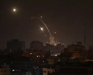 İsrail hava saldırısıyla Gazzeyi vurdu