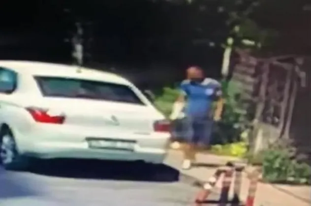 İstanbul'da akıllara durgunluk veren hırsızlık! Alçılı kolunu bakın ne için kullandı