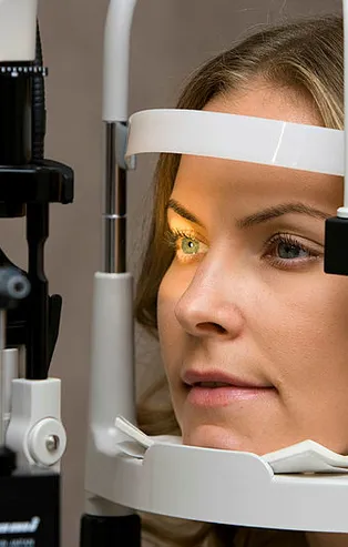 Eğer bunları yaşıyorsanız dikkat! Göz tansiyonunu geç fark ederseniz kör olabilirsiniz!