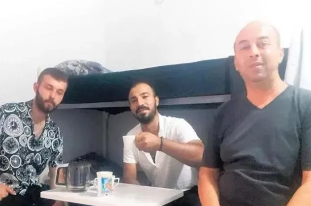 Böylesi filmlerde bile olmaz! Kendi evinde misafir oldu! Yer: İzmir