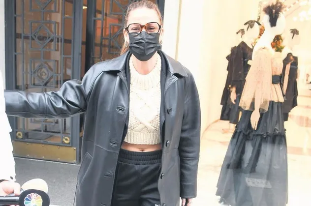 Serenay Sarıkaya yine kaçamak yaptı! Umut Evirgen'le ilgili...