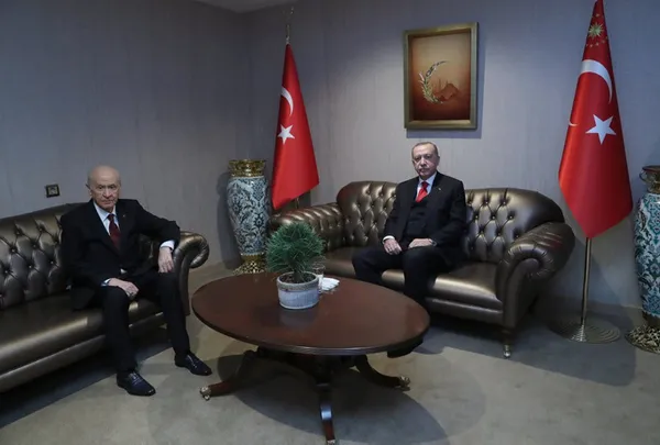 son-dakika-ak-partinin-mhpye-goturecegi-teklif-netlesti-iste-yeni-secim-yasasinin-ayrintilari-1613109341119.jpg SON DAKİKA: AK Parti'nin MHP'ye götüreceği teklif netleşti! İşte yeni seçim yasasının ayrıntıları-2