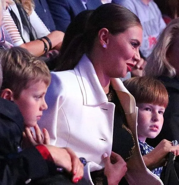 Putin'in gizli aşkı sandık başında ortaya çıktı-11