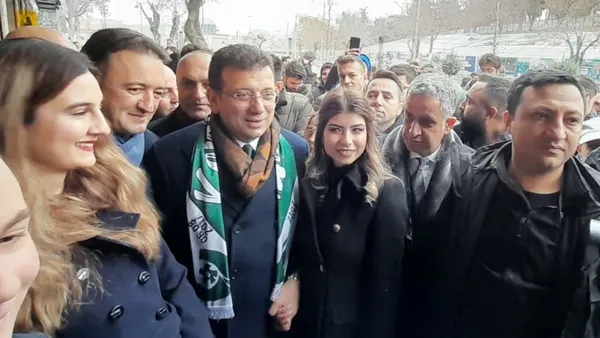 ekremciler-kemalciler-kavgasinda-yeni-perde-kaftancioglu-ihaleci-milletvekillerinin-listesini-kilicdarogluna-v-1671948653057.jpg Ekremciler-Kemalciler kavgasında yeni perde! Kaftancıoğlu ihaleci milletvekillerinin listesini Kılıçdaroğlu'na verdi: Kim bu iki sürpriz isim?-3