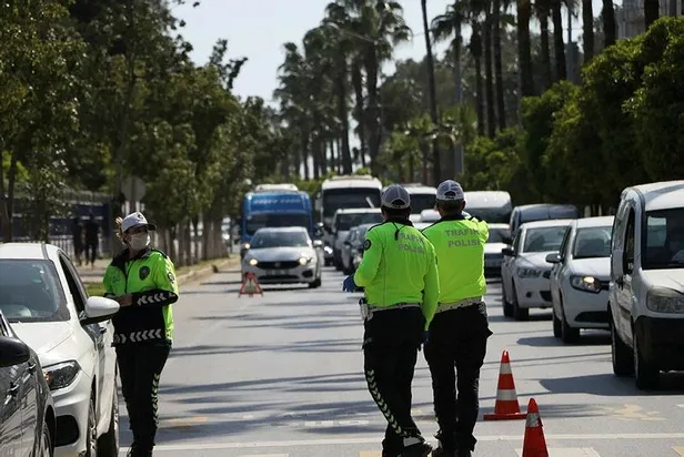 Son dakika: Bakanlık açıkladı: Sokağa çıkma kısıtlaması öncesi 6 bin 434 kişiye ceza kesildi-2