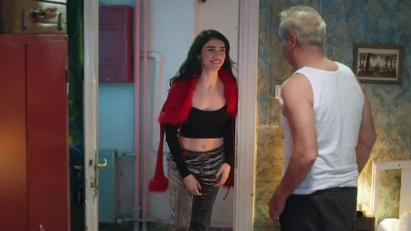 inci-taneleri-seyircisi-acilarin-en-buyugune-hazir-olsun-once-zahide-sonra-muammer-derken-simdi-de-1708436363667.jpg Ayrılıkların kralını yaşatacaklar! İnci Taneleri seyircisi acıların en büyüğüne hazırlanıyor-6