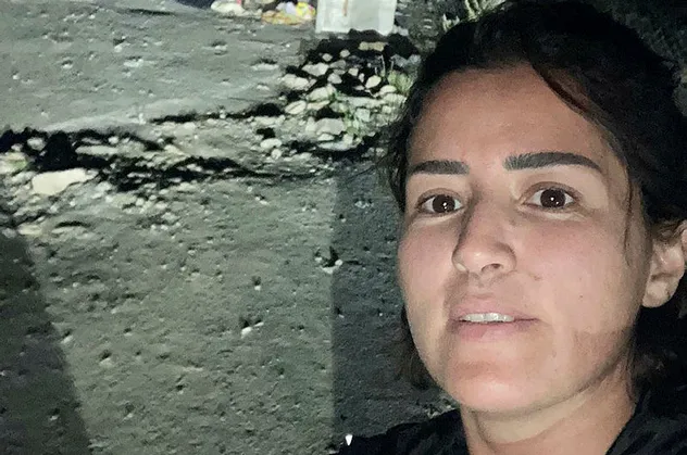 'Bebiş' adını verdiği bozayı ile selfie yaptı