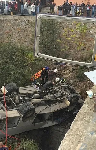 Gebze'deki servis kazasında can kaybı 5’e yükseldi