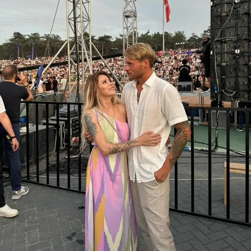 yunus-emrenin-eski-esi-beria-gozenden-aleyna-kalayciogluna-sok-gonderme-1774351648768.jpeg "Nasıl bir ah ettiysen..." Yunus Emre Özden ve Aleyna Kalaycıoğlu aynı kaderi paylaştı! Beria’dan sert sözler!-10