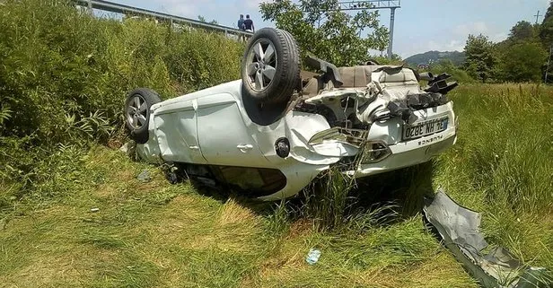 Sinop’ta otomobil tarlaya devrildi: 1 ölü, 4 yaralı