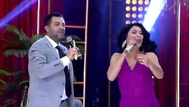 Şarkılar Bizi Söyler’de Ayşe Dinçer rüzgarı! ‘Koçum Benim’ şarkısıyla coşturdu