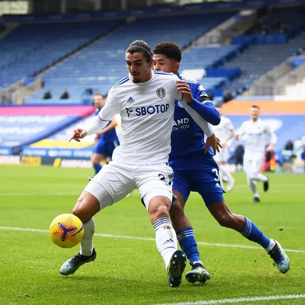 erden-timur-yeni-transferin-ipuclarini-verdi-stopere-surpriz-hollandali-1692355150726.jpeg Galatasaray'da savunmaya sürpriz Hollandalı! Erden Timur yeni transferin ipuçlarını verdi!-7