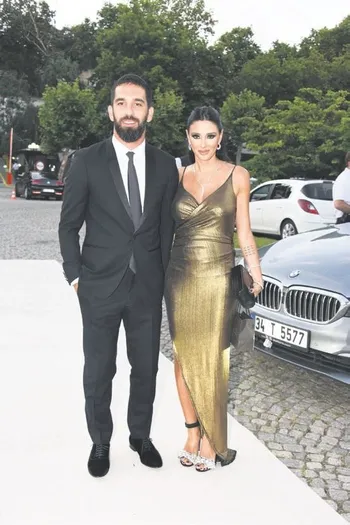 Asena Atalay'dan Arda Turan - Berkay kavgasına flaş yorum-1