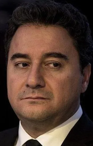 Karanlık dosya açıldı... Ali Babacan 15 Temmuz 2016'da darbenin yönetildiği ülkede çıktı