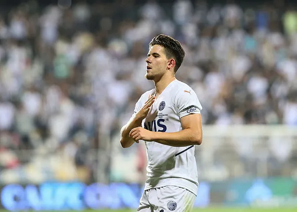 fenerbahce-transferde-tarihi-calim-yemek-uzere-galatasaray-ferdi-kadioglu-icin-devrede-1635670968995.jpg Fenerbahçe transferde tarihi çalım yemek üzere! Galatasaray Ferdi Kadıoğlu için devrede...-5