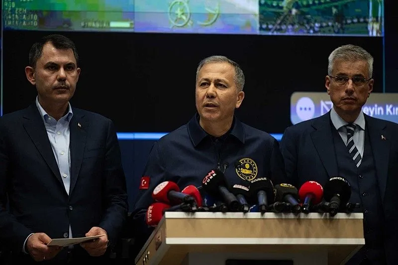 İstanbul'da deprem kabusu: Kabineden ortak açıklama! Son durum ne? 127 artçı sarsıntı | Tüm birimler alarmda (AA)
