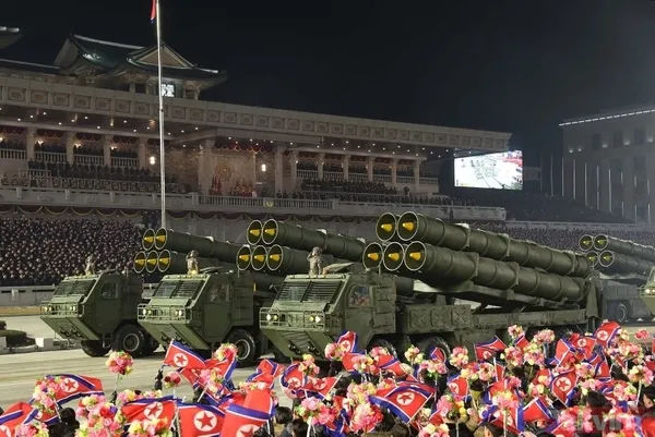 Dünyanın en güçlü silahını tanıtmıştı! Provoke eden ülkeleri tehdit etti - 37